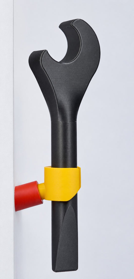 Giant Wrench / Spanner (20x): hero wall